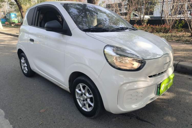 Used Roewe Clever 2022 311km QiQi BoBo Edition Front Right 45 Deg