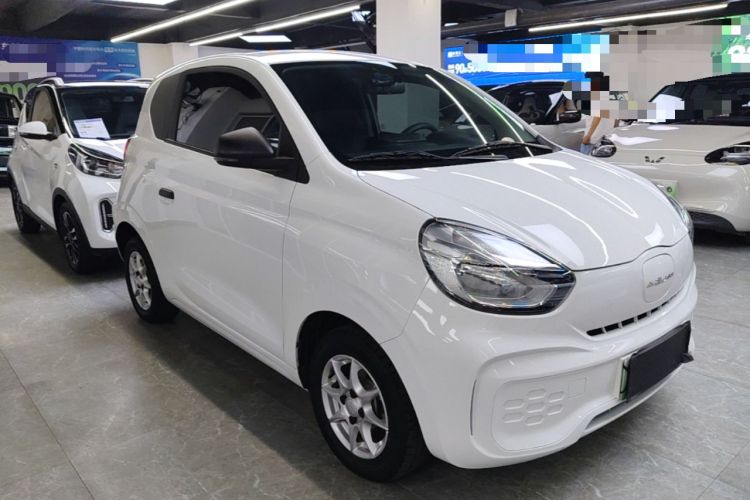 Used Roewe Clever 2022 311km QiQi BoBo Edition Front Right 45 Deg