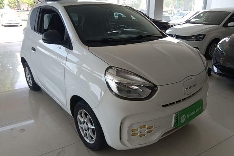 Used Roewe Clever 2022 311km QiQi BoBo Edition Front Right 45 Deg