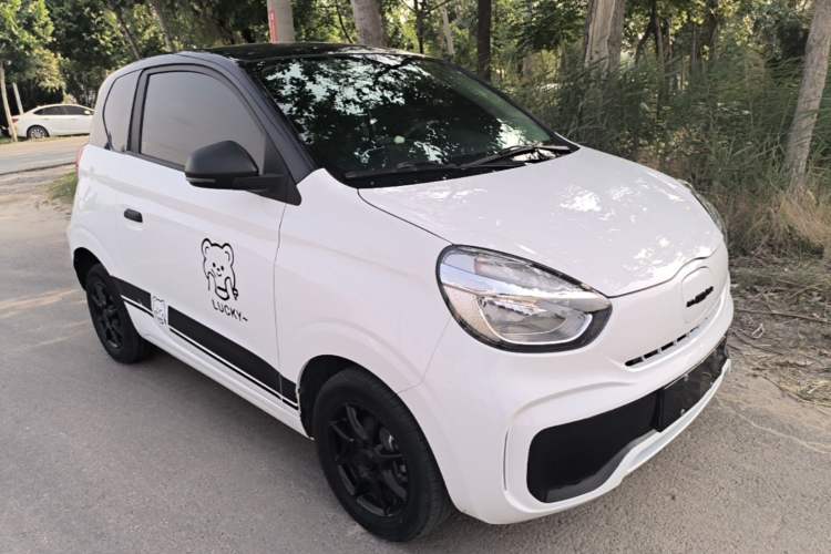 Used Roewe Clever 2022 311km QiQi BoBo Edition Front Right 45 Deg