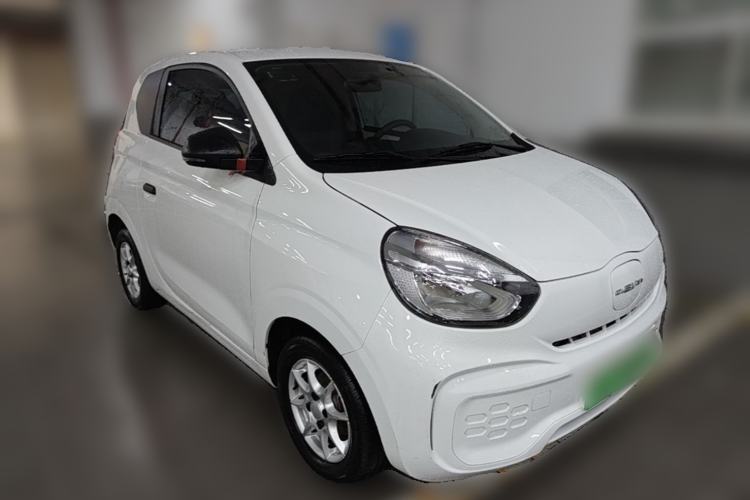 Used Roewe Clever 2022 311km QiQi BoBo Edition Front Right 45 Deg