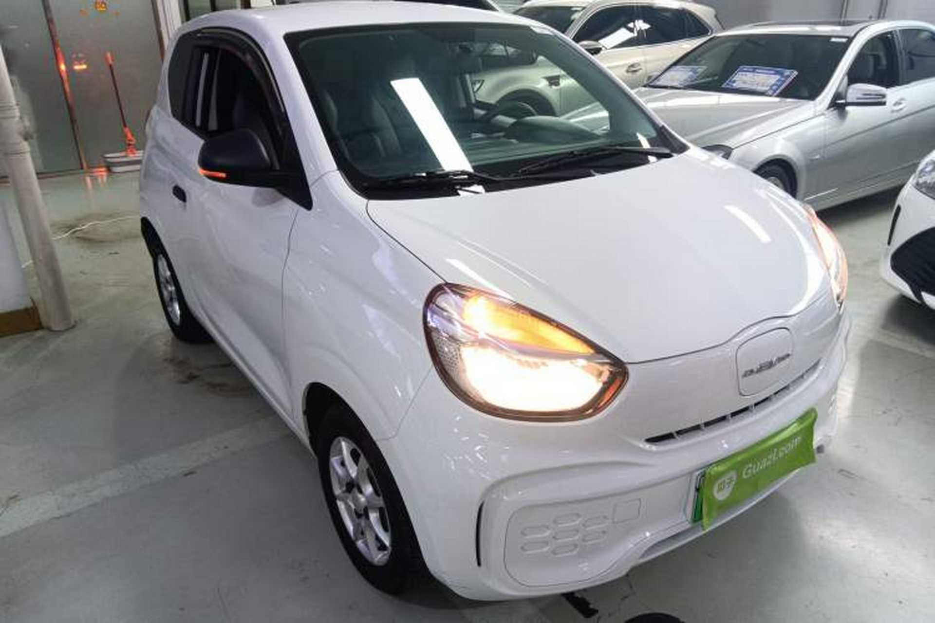 Used Roewe Clever 2022 311km QiQi BoBo Edition Front Right 45 Deg
