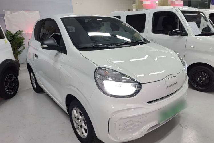 Used Roewe Clever 2022 311km QiQi BoBo Edition Front Right 45 Deg