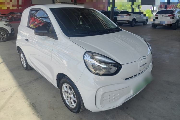 Used Roewe Clever 2022 311km QiQi BoBo Edition Front Right 45 Deg
