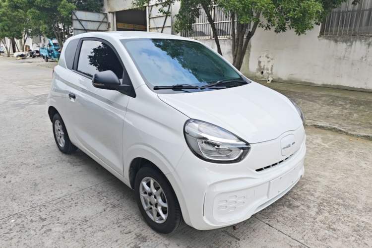 Used Roewe Clever 2022 311km QiQi BoBo Edition Front Right 45 Deg
