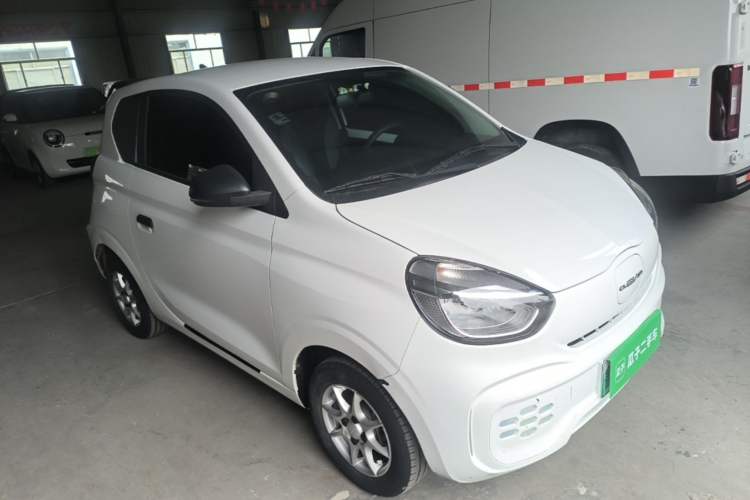 Used Roewe Clever 2022 311km QiQi BoBo Edition Front Right 45 Deg