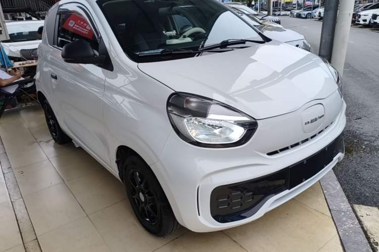 Used Roewe Clever 2022 311km QiQi BoBo Edition Front Right 45 Deg