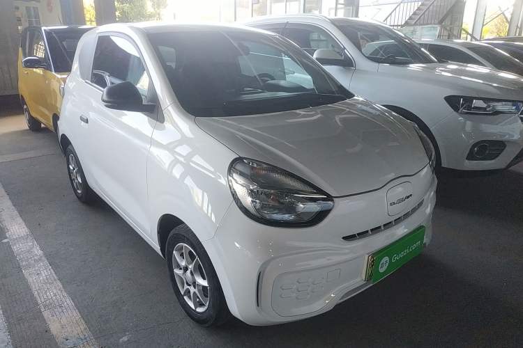 Used Roewe Clever 2022 311km QiQi BoBo Edition Front Right 45 Deg