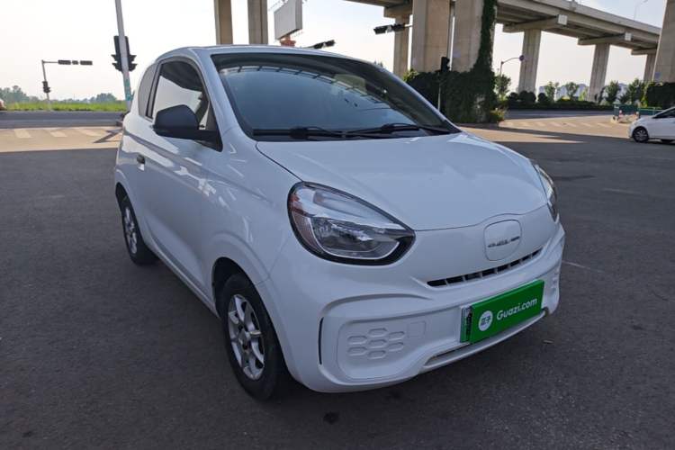 Used Roewe Clever 2022 311km QiQi BoBo Edition Front Right 45 Deg