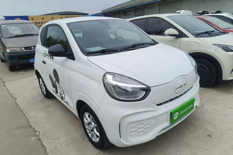 Used Roewe Clever 2022 311km QiQi BoBo Edition Front Right 45 Deg