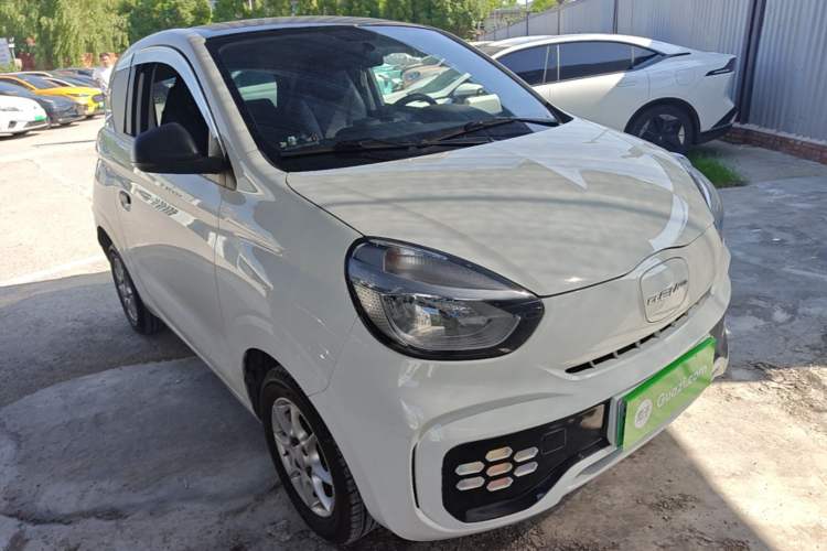 Used Roewe Clever 2022 311km QiQi BoBo Edition Front Right 45 Deg