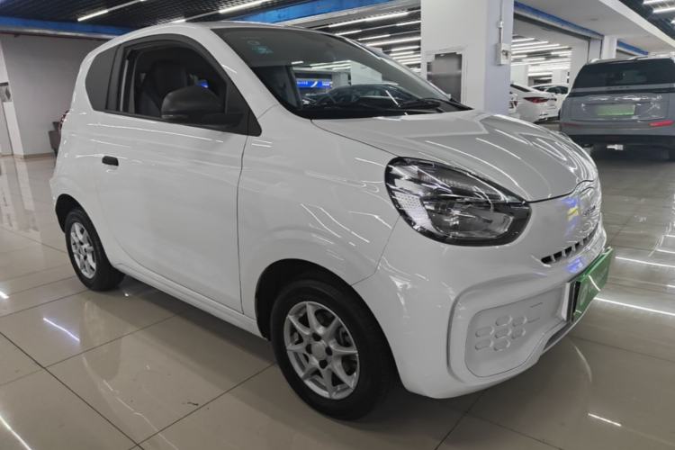 Used Roewe Clever 2022 311km QiQi BoBo Edition Front Right 45 Deg