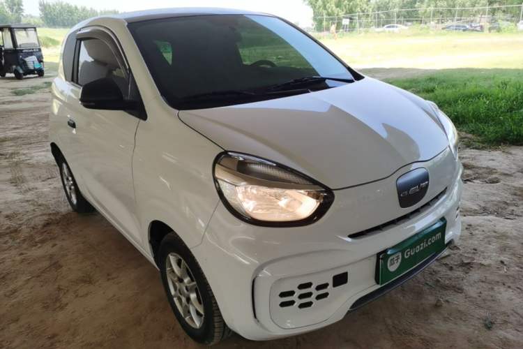 Used Roewe Clever 2022 311km QiQi BoBo Edition Front Right 45 Deg