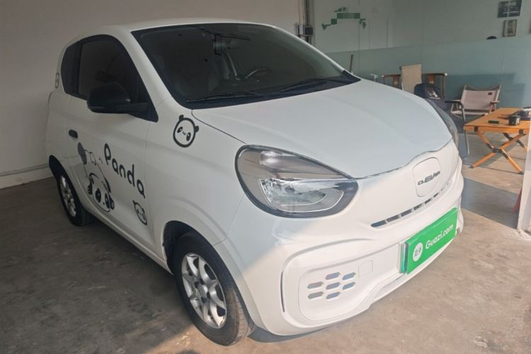 Used Roewe Clever 2022 311km QiQi BoBo Edition Front Right 45 Deg