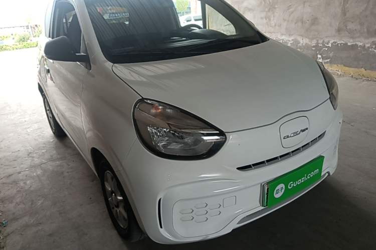 Used Roewe Clever 2022 311km QiQi BoBo Edition Front Right 45 Deg