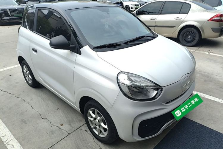 Used Roewe Clever 2022 311km QiQi BoBo Edition Front Right 45 Deg