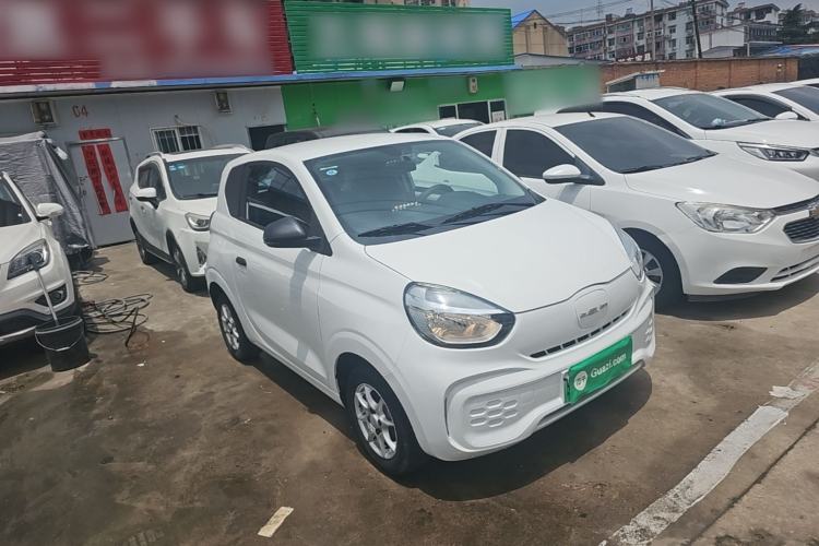 Used Roewe Clever 2022 311km QiQi BoBo Edition Front Right 45 Deg