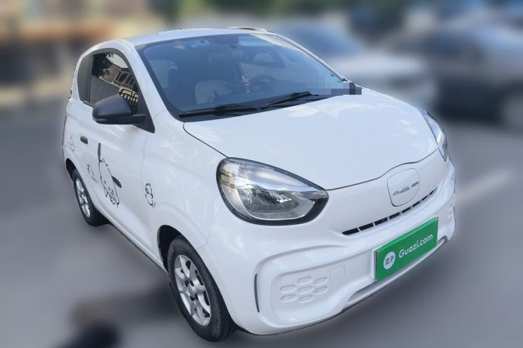 Used Roewe Clever 2022 311km QiQi BoBo Edition Front Right 45 Deg