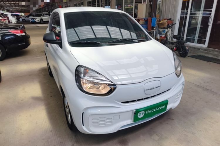 Used Roewe Clever 2022 311km QiQi BoBo Edition Front Right 45 Deg