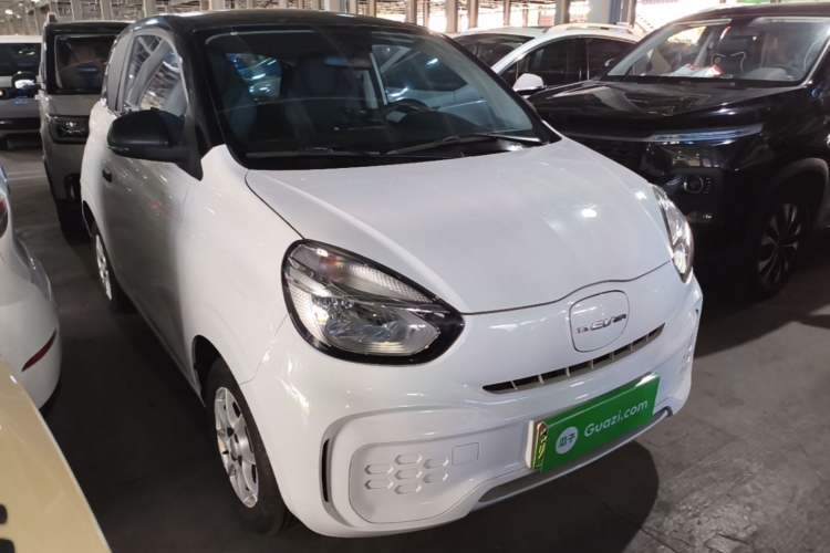 Used Roewe Clever 2022 311km QiQi BoBo Edition Front Right 45 Deg