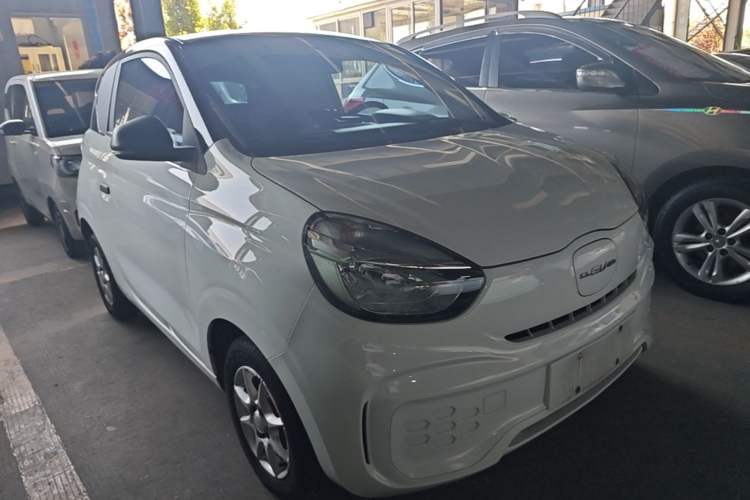 Used Roewe Clever 2022 311km QiQi BoBo Edition Front Right 45 Deg