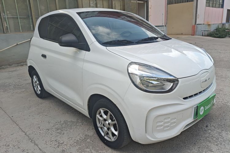 Used Roewe Clever 2022 311km QiQi BoBo Edition Front Right 45 Deg
