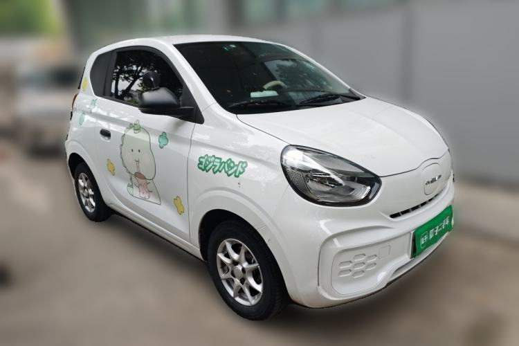 Used Roewe Clever 2022 311km QiQi BoBo Edition Front Right 45 Deg