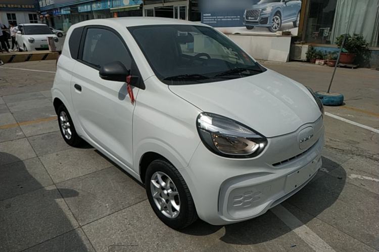 Used Roewe Clever 2022 311km QiQi BoBo Edition Front Right 45 Deg