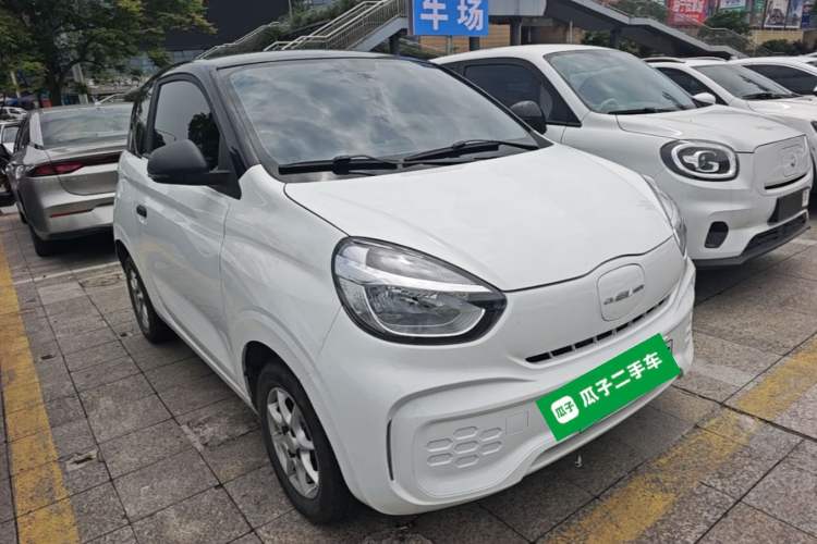 Used Roewe Clever 2022 311km QiQi BoBo Edition Front Right 45 Deg