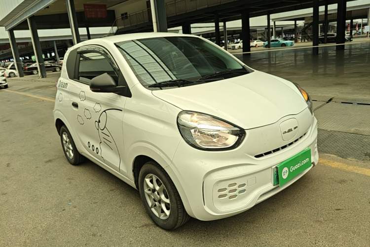 Used Roewe Clever 2022 311km QiQi BoBo Edition Front Right 45 Deg