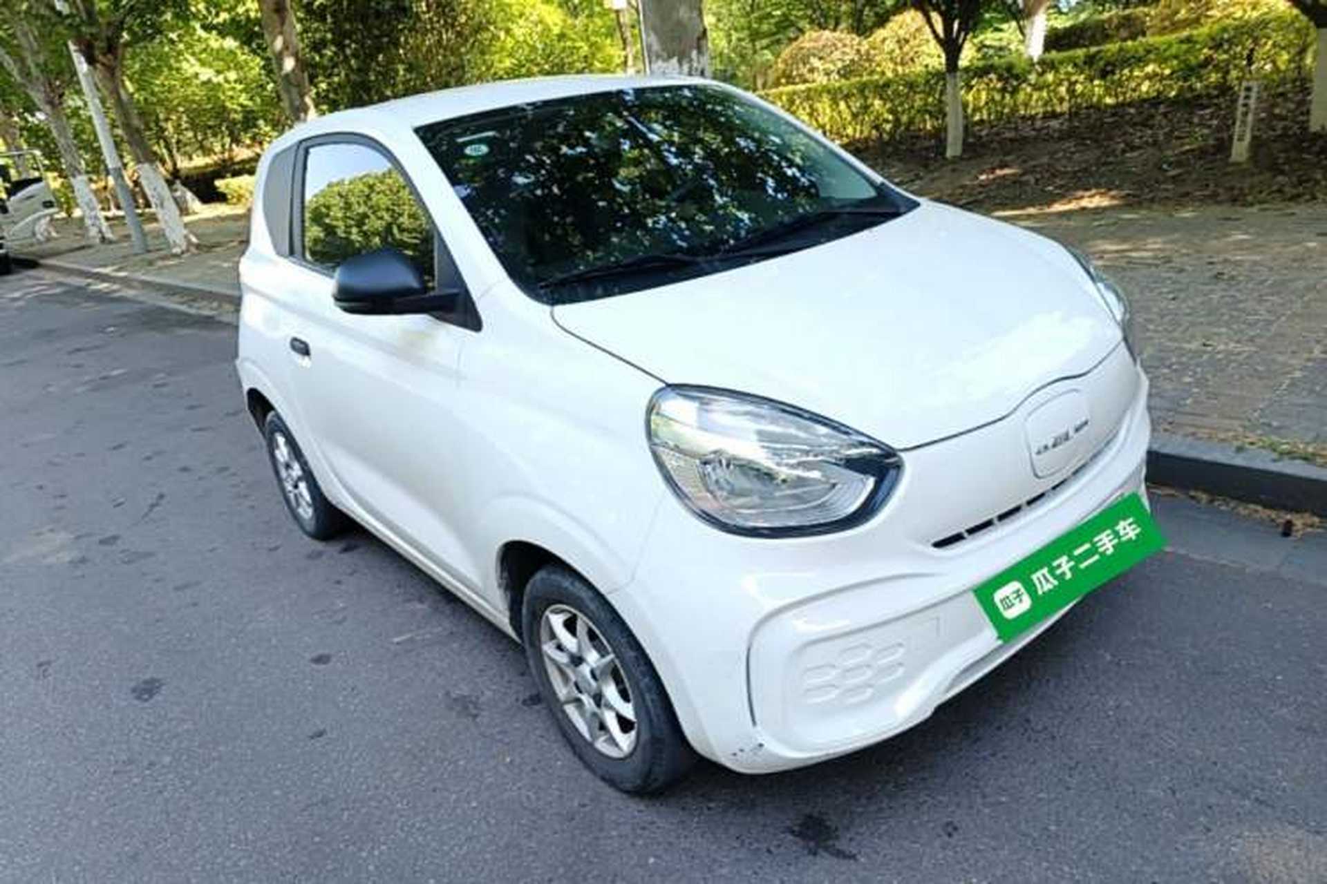 Used Roewe Clever 2022 311km QiQi BoBo Edition Front Right 45 Deg
