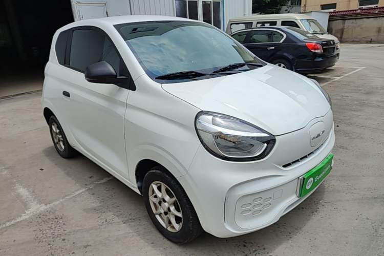 Used Roewe Clever 2022 311km QiQi BoBo Edition Front Right 45 Deg