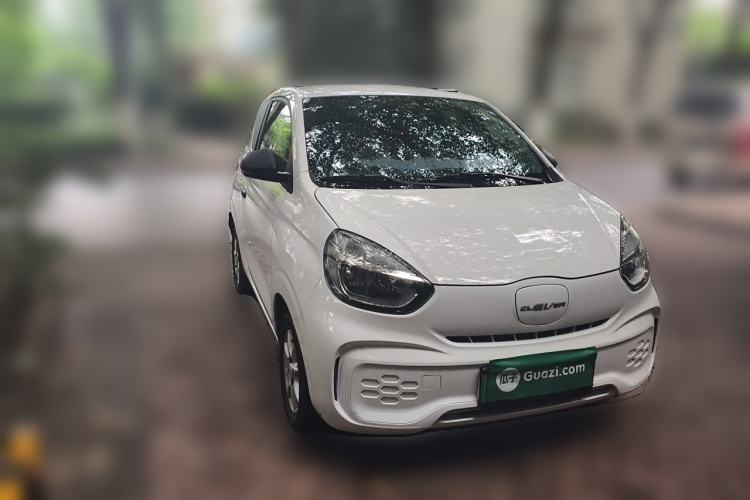 Used Roewe Clever 2022 311km QiQi BoBo Edition Front Right 45 Deg
