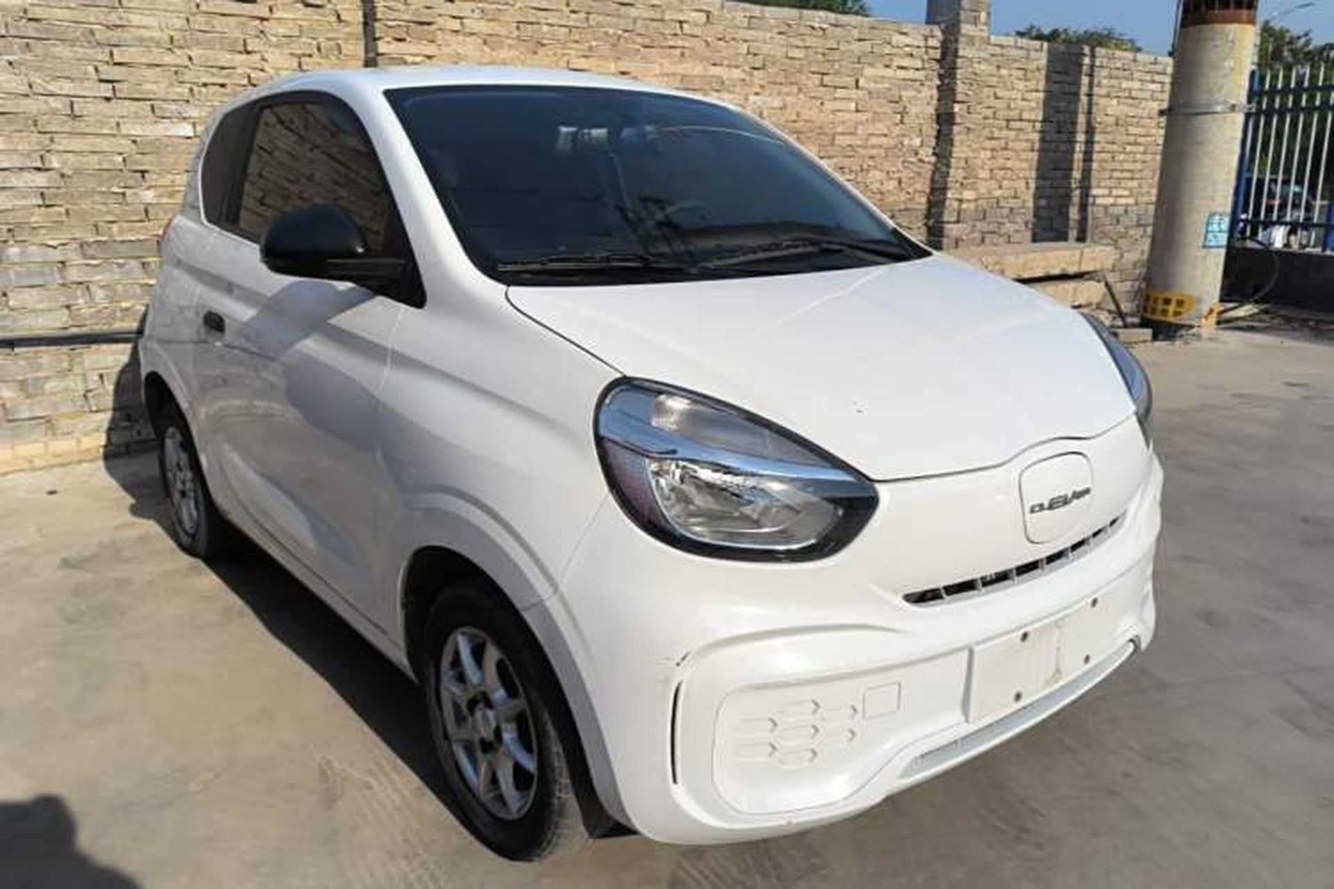 Used Roewe Clever 2022 311km QiQi BoBo Edition Front Right 45 Deg
