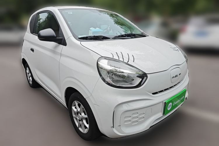 Used Roewe Clever 2022 311km QiQi BoBo Edition Front Right 45 Deg