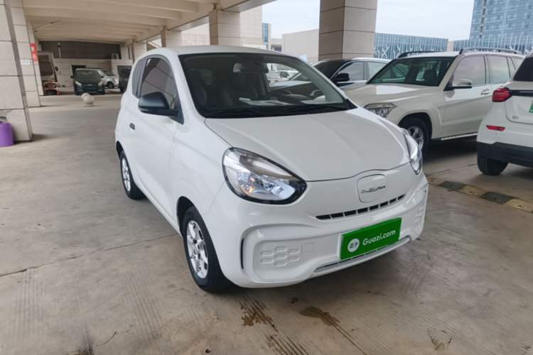 Used Roewe Clever 2022 311km QiQi BoBo Edition Front Right 45 Deg