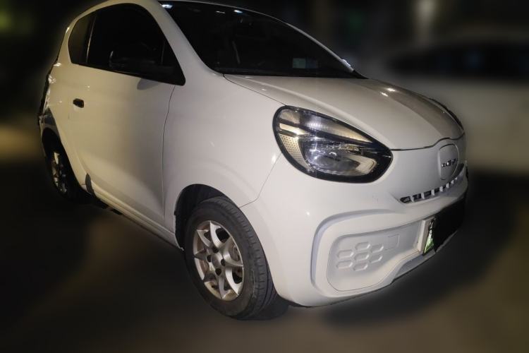 Used Roewe Clever 2022 311km QiQi BoBo Edition Front Right 45 Deg
