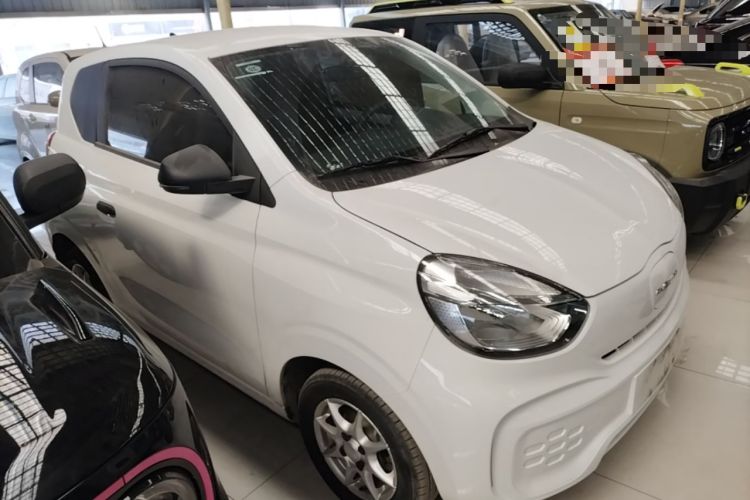 Used Roewe Clever 2022 311km QiQi BoBo Edition Front Right 45 Deg