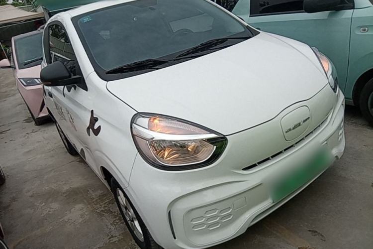 Used Roewe Clever 2022 311km QiQi BoBo Edition Front Right 45 Deg