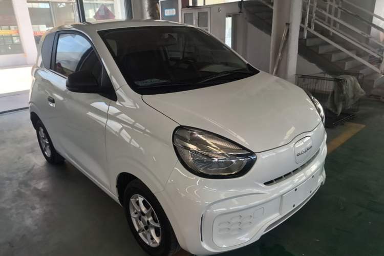 Used Roewe Clever 2022 311km QiQi BoBo Edition Front Right 45 Deg