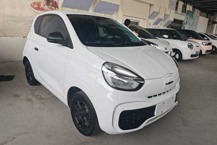 Used Roewe Clever 2022 311km QiQi BoBo Edition Front Right 45 Deg