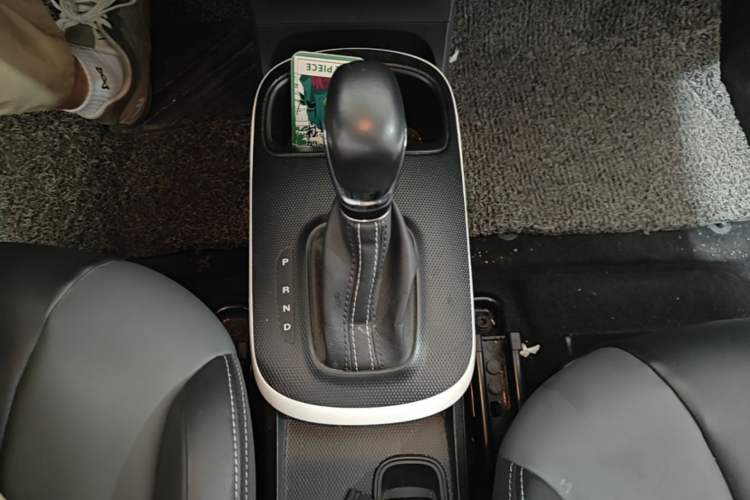 Used Roewe Clever 2022 311km QiQi BoBo Edition Gear Lever