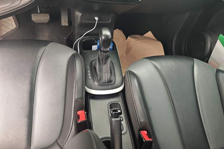 Used Roewe Clever 2022 311km QiQi BoBo Edition Gear Lever