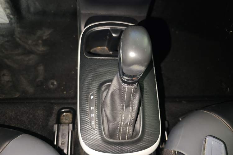 Used Roewe Clever 2022 311km QiQi BoBo Edition Gear Lever