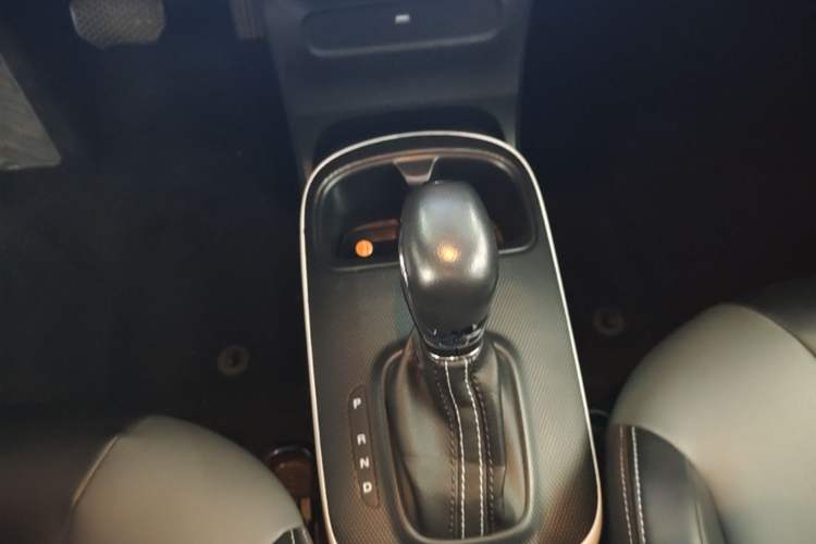 Used Roewe Clever 2022 311km QiQi BoBo Edition Gear Lever
