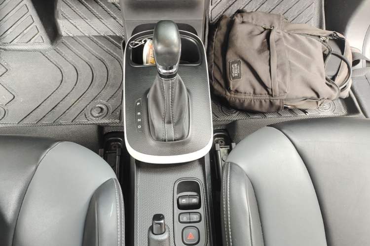 Used Roewe Clever 2022 311km QiQi BoBo Edition Gear Lever