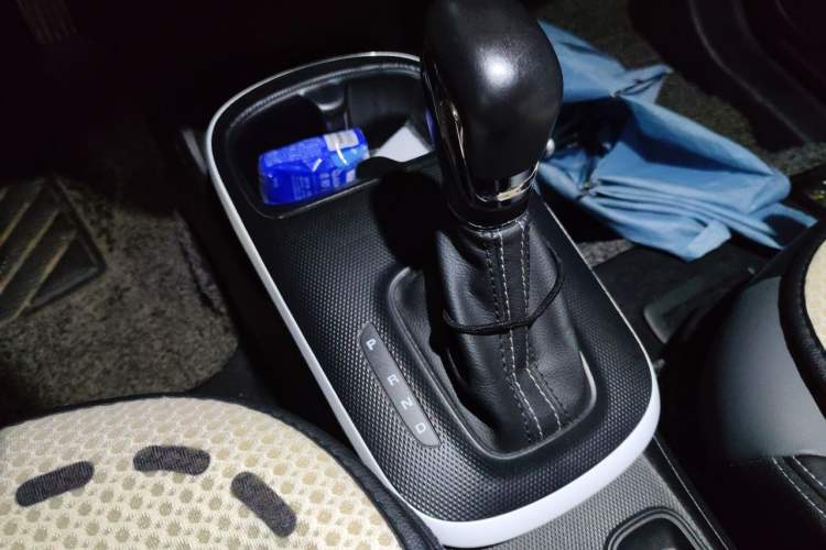 Used Roewe Clever 2022 311km QiQi BoBo Edition Gear Lever