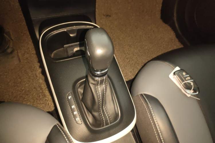 Used Roewe Clever 2022 311km QiQi BoBo Edition Gear Lever