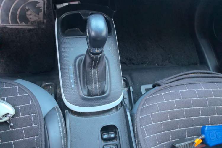 Used Roewe Clever 2022 311km QiQi BoBo Edition Gear Lever