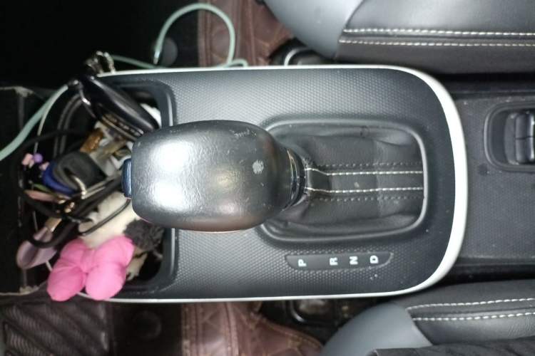Used Roewe Clever 2022 311km QiQi BoBo Edition Gear Lever
